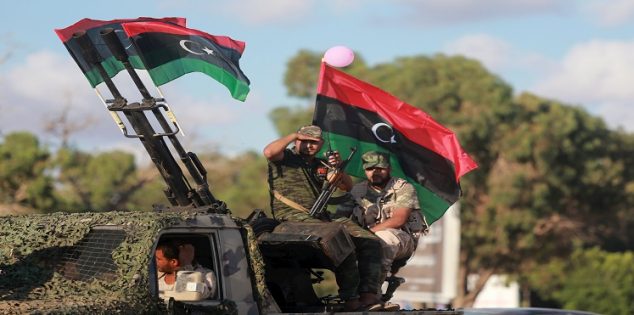 ليبيا.. الجيش يتقدم في محيط المطار والسراج يؤكد الحل بعد دحر العدوان