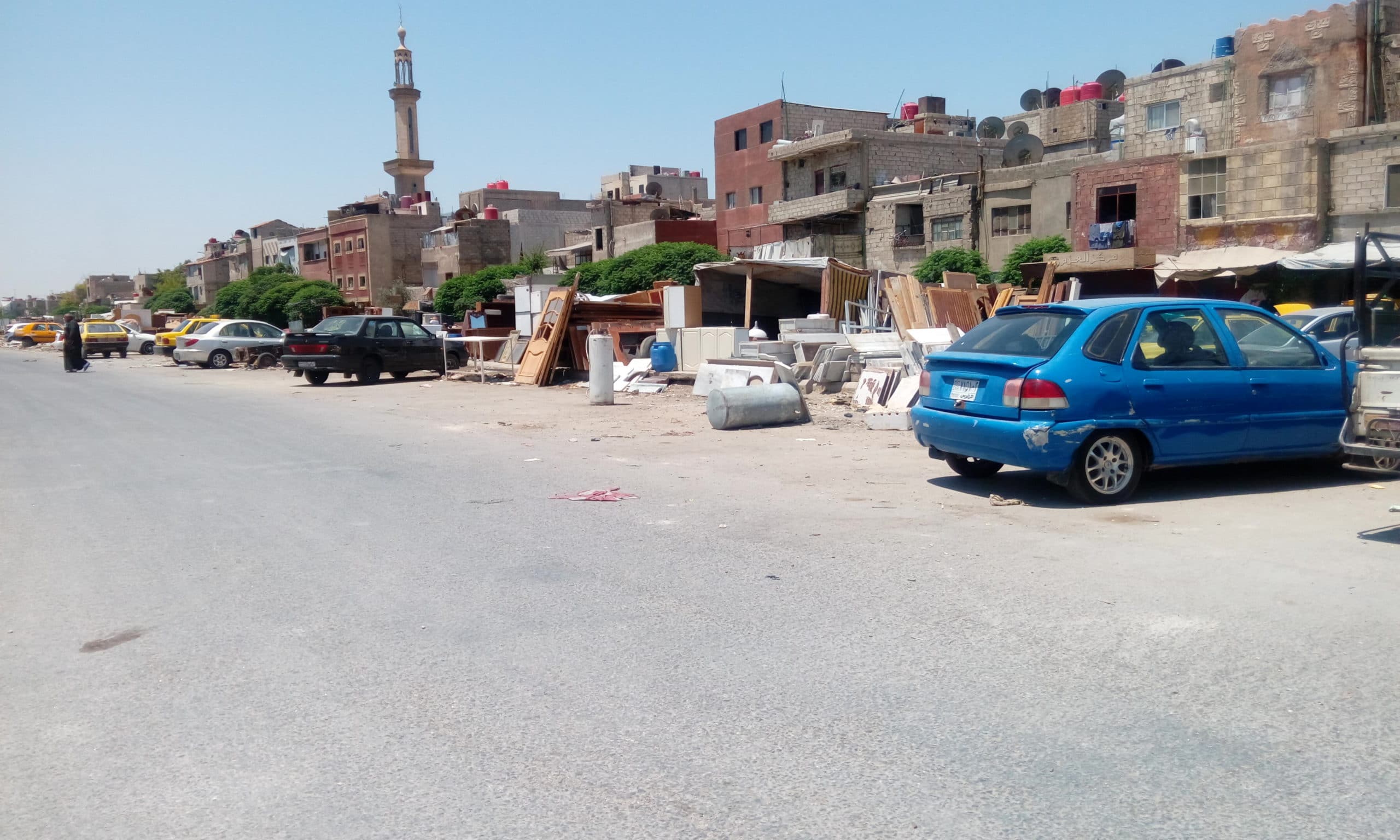 بعد دفعه رشوة .. مغترب سوري يتسبب بحجر عشرات الأشخاص جنوب دمشق