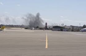 حفتر يقصف مطار معيتيقة بأول أيام العيد