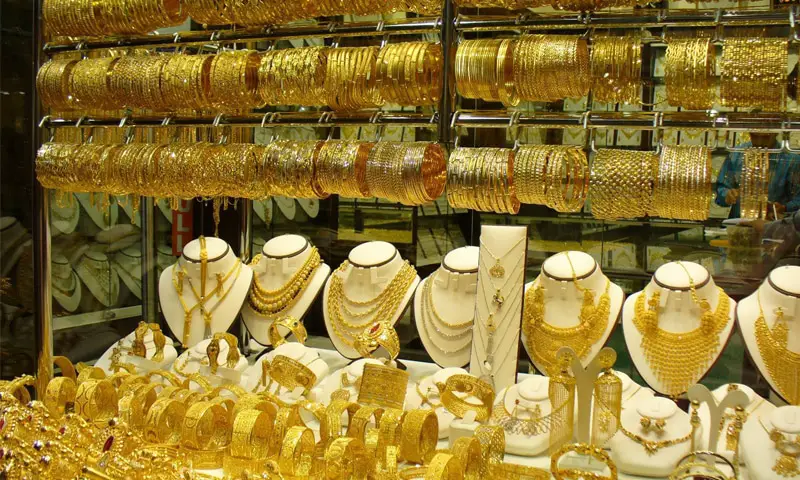 الليرة الذهبية السورية تواصل ارتفاعها وتتخطى نصف مليون ليرة