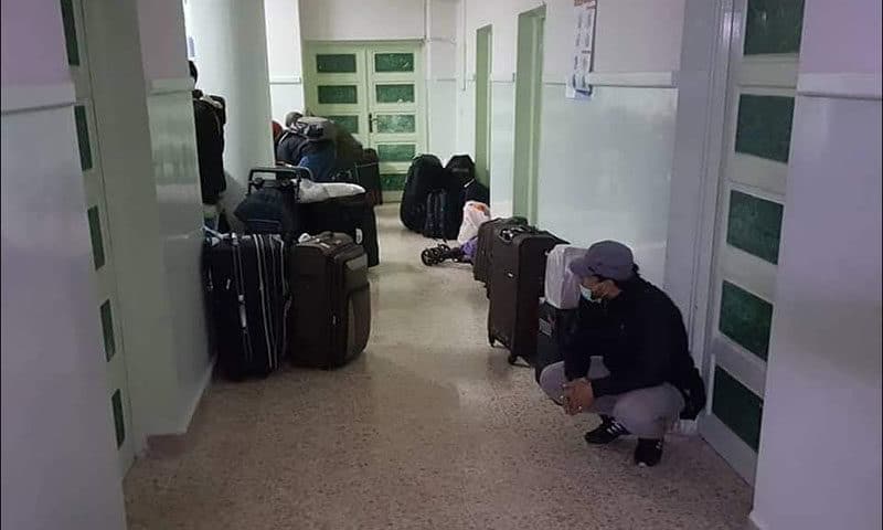 مراكز نشر الفيروس.. موالون لنظام الأسد يتهكمون على مراكز الحجر الصحي التي تعيش واقع مزري 3 مراكز نشر الفيروس.. موالون لنظام الأسد يتهكمون على مراكز الحجر الصحي التي تعيش واقع مزري