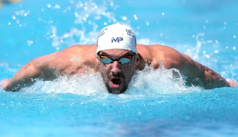 السباح الأمريكي مايكل فيلبس أفضل رياضي في القرن الـ 21