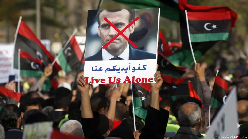 مظاهرات في طرابلس ضد التدخل الفرنسي في الشؤون الليبية