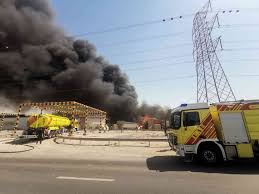 حريق في مصنع للأخشاب داخل دبي والدفاع المدني يؤكد عدم تسجيل إصابات
