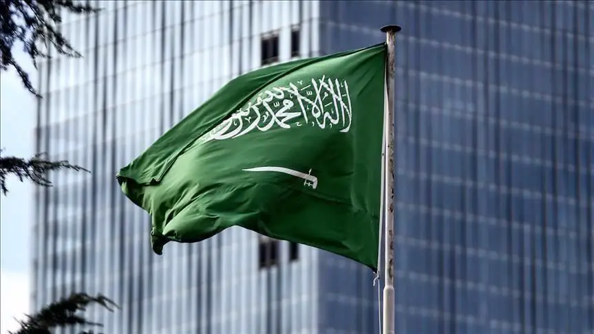 تداعيات كورونا وأسعار النفط تدفعان الاقتصاد السعودي للانكماش بنسبة 1 بالمئة