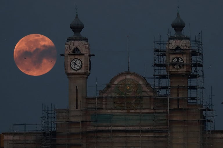 أول قمر مكتمل في 2021، اسطنبول
