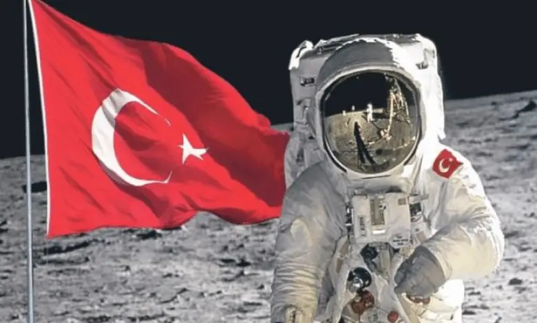 تركيا تختار أول روادها إلى الفضاء