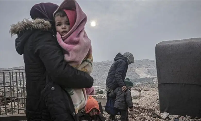 السلطات التركية تساعد اللاجئين السوريين