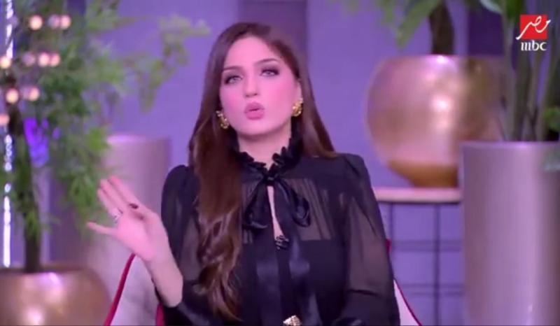 ياسمين عز تثير الجدل بسبب تصريحاتها الغريبة.. "الراجل عينه مش زايغة" (فيديو)