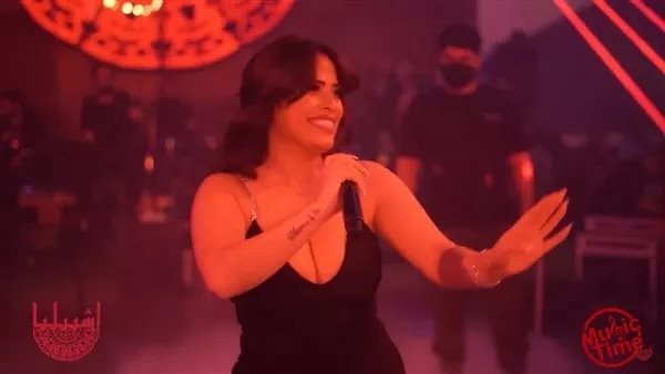 مصر تحظر الفنانة اللبنانية سارة زكريا بسبب تصرفات غير لائقة في حفلها 1 مصر تحظر الفنانة اللبنانية سارة زكريا بسبب تصرفات غير لائقة في حفلها